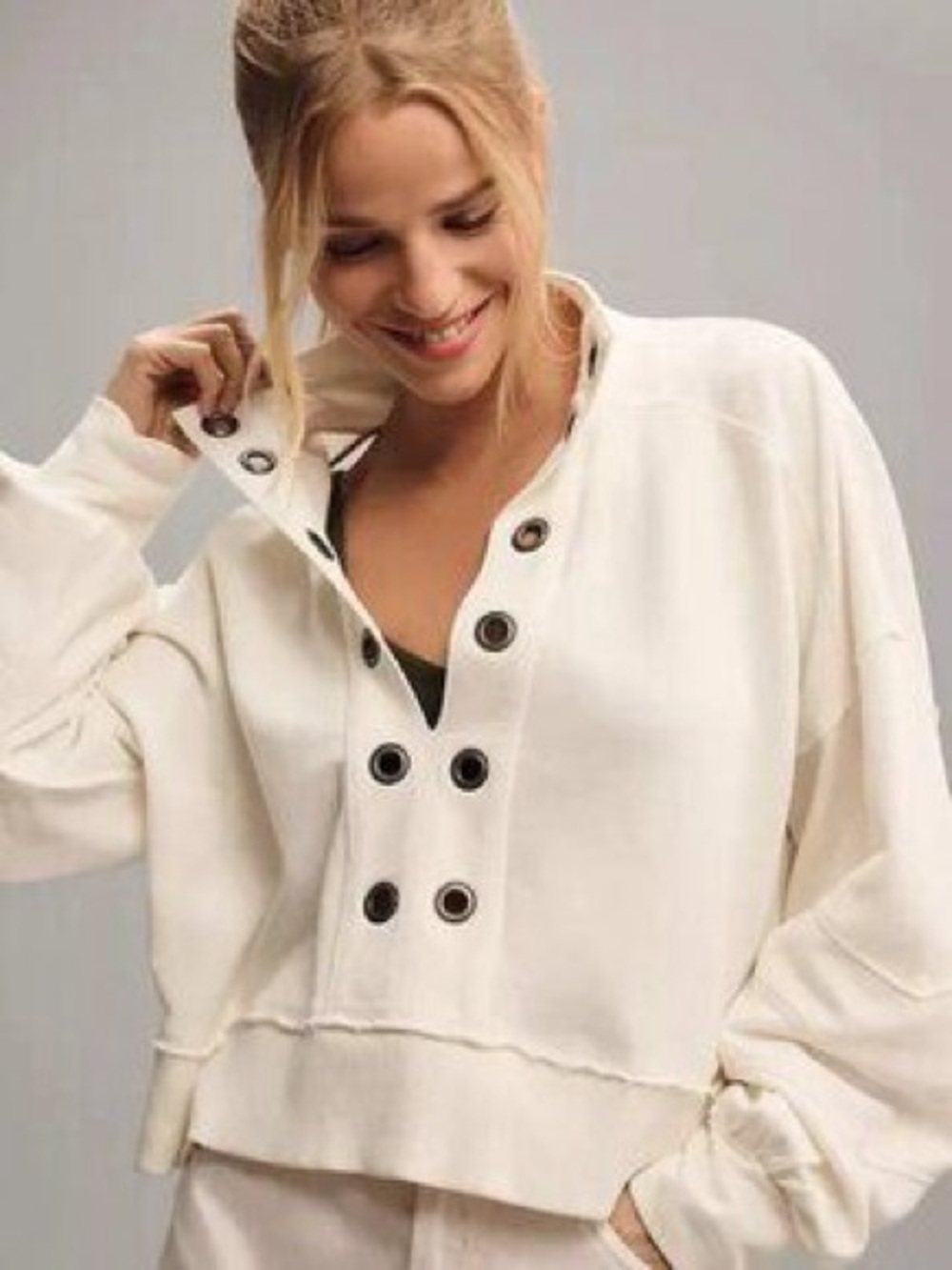 Anthropologie Pilcro Grommet Cream Eyelet-Detail Pullover Sweatshirt Large